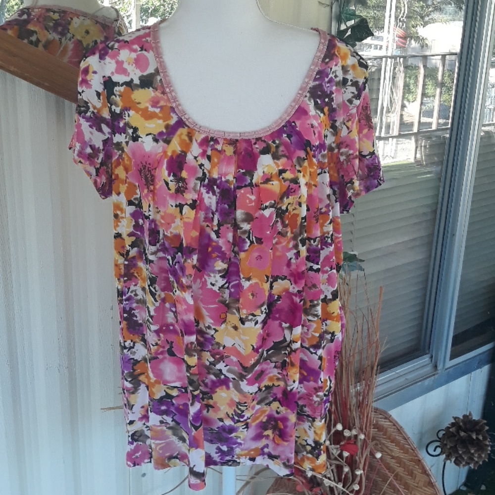 Soft by Avenue ladies top
